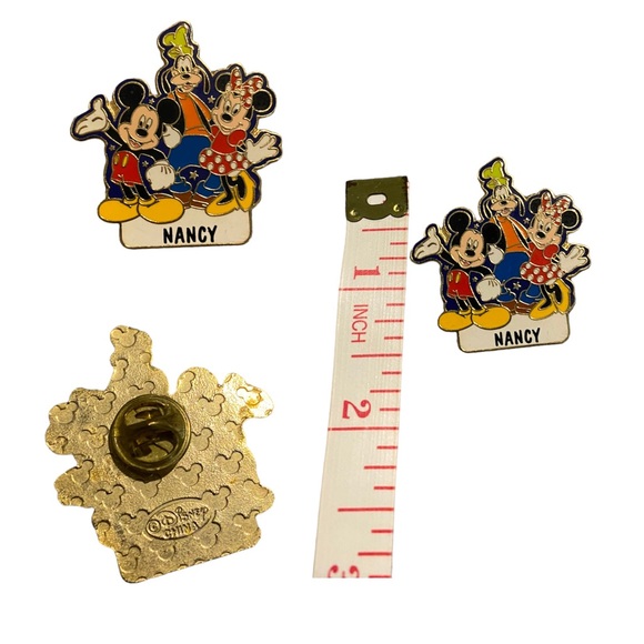 DISNEY Pin with NANCY name - Picture 2 of 2